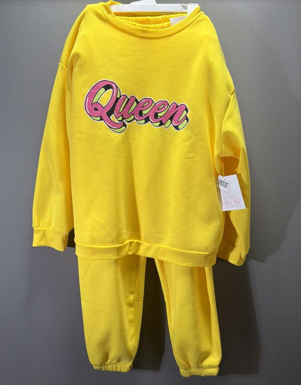 Love Theory Essentials Women Queen Graphic Fleece 2 Piece Set size New w/tag